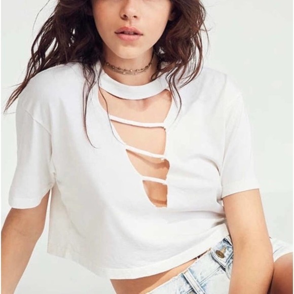 Truly Madly Deeply Tops - Truly Madly Deeply Penelope Cut Out Crop Top Short Sleeve Small